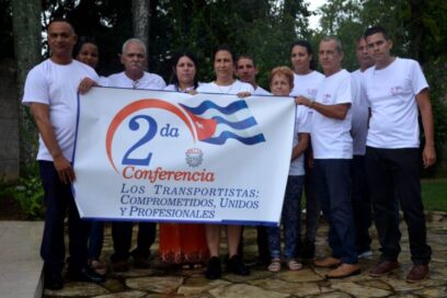 Rinden tributo al Che  delegados villaclareños a la II Conferencia del SNTTP