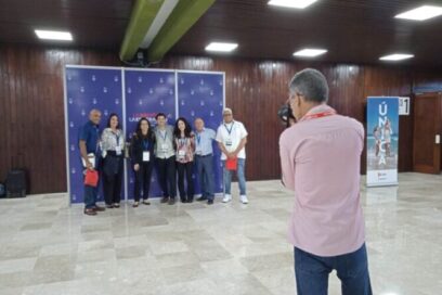 Entre abrazos y selfies inicia IV Conferencia La Nación y la Emigración (+video)