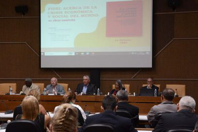 Analizan pensamiento de Fidel sobre Crisis Económica y Social del Mundo