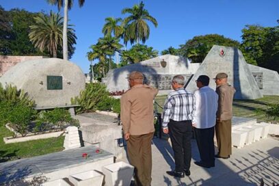 Rinden tributo a padres fundadores en Santiago de Cuba
