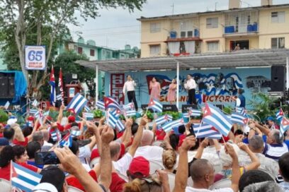 Celebró Holguín acto por el Aniversario 65 de la Revolución