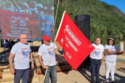 Reconocimiento a constructores en Holguín