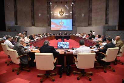 En vigor desde hoy primeras medidas de impacto económico y social