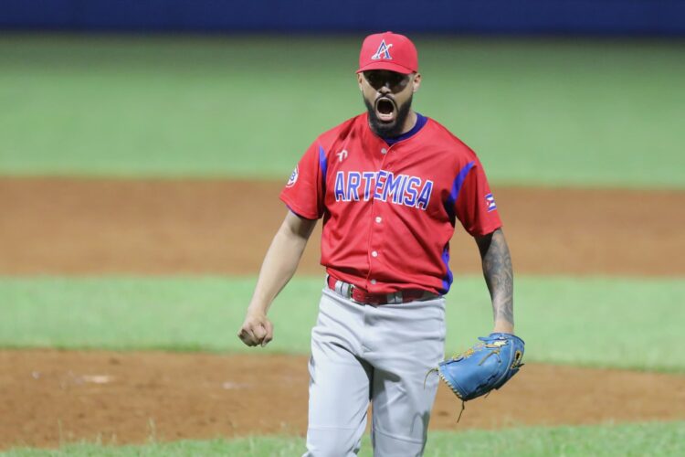 Raymond Figueredo, lanzó un gran juego. Foto: Roberto Morejón