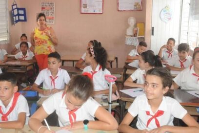 Reanudarán actividades docentes del curso escolar el 8 de enero