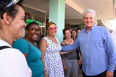 Díaz-Canel en Cruces: “Lo nuestro es conversando con la gente, viendo sus inquietudes, explicando e implementando para no afectar”