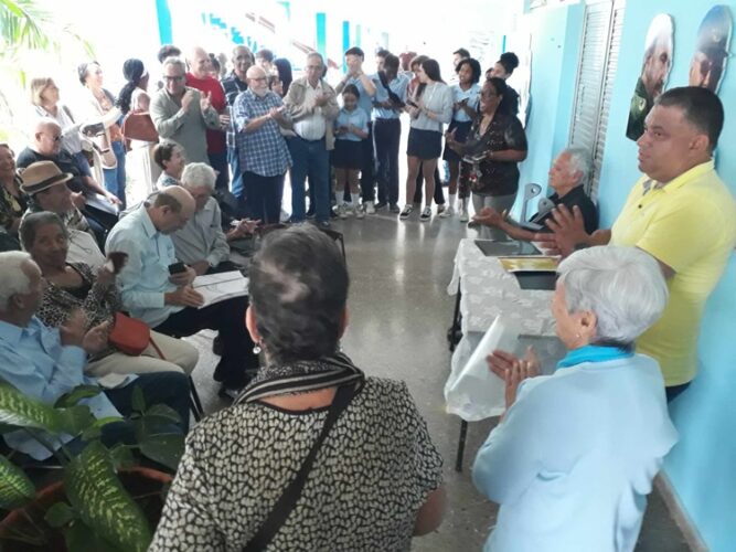 “Esta fue una escuela de la cual Fidel sintió mucho orgullo”, expresó Ricardo Pérez, director de la Lenin (a la derecha en la imagen). Foto: Francisco Rodríguez Cruz