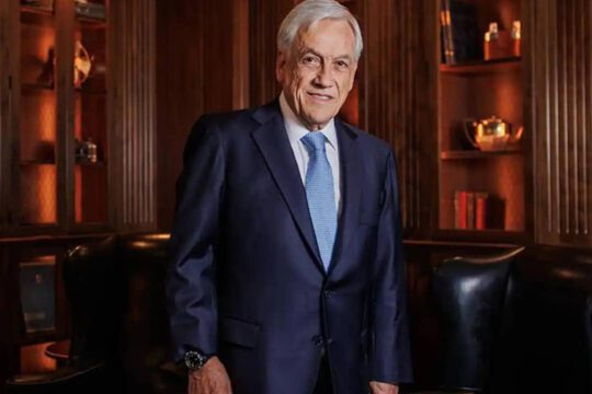 Piñera, de 74 años de edad, fue la única víctima fatal de un accidente de helicóptero ocurrido hoy en Lago Ranco, Chile.Foto: @DiazCanelB