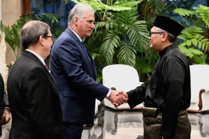 Presidente cubano da la bienvenida a siete nuevos embajadores