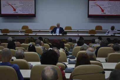 Llama Díaz-Canel a más transparencia contra la corrupción