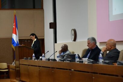 Convoca Díaz-Canel a continuar insistiendo en la calidad y eficiencia del trabajo de la Fiscalía