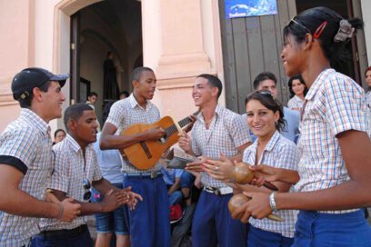 La labor insustituible del instructor de arte