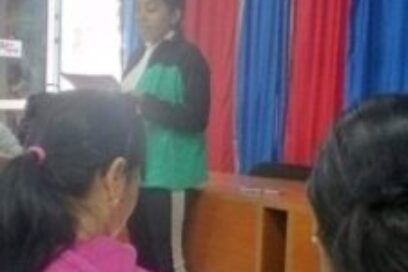 Camilo entre flores y sonrisas