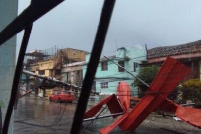 La Habana bajo lluvia y fuertes vientos (+ Fotos)