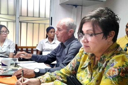 Miran al tiempo desde las ciencias en Las Tunas