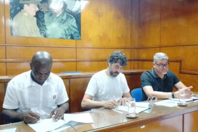 Sevilla y Santiago de Cuba refuerzan hermandad proletaria