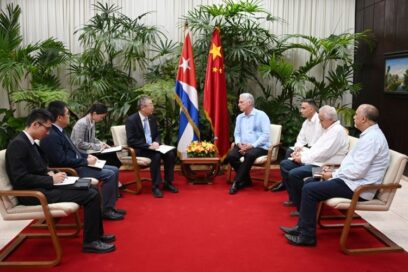 Recibe Díaz-Canel al compañero Ma Hui, embajador de China en Cuba