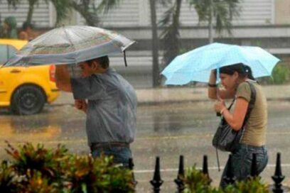 Evalúan daños por fuertes lluvias en La Habana