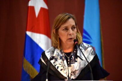Debaten sobre relaciones de gobierno entre Estados Unidos y Cuba
