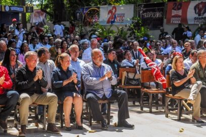 Premier cubano asiste a acto nacional por el Día del Trabajador de la Hotelería y el Turismo
