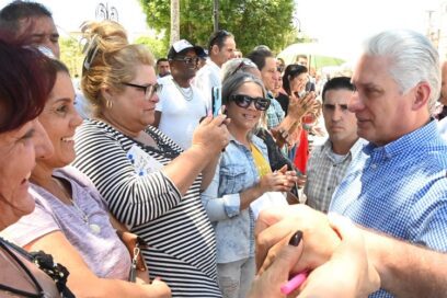 Visita presidente de Cuba centros socioeconómicos de Villa Clara