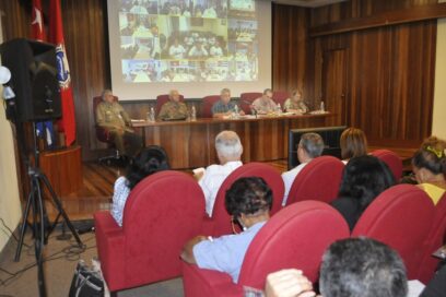 Las FAR y la clase obrera en las tareas de la economía