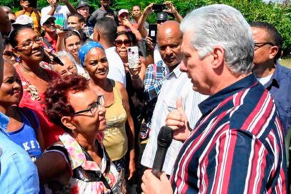 Llega a Baracoa el Presidente cubano