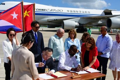 Recibe Cuba donativo chino de arroz