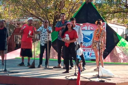 Colorido homenaje a la CTC pinera 