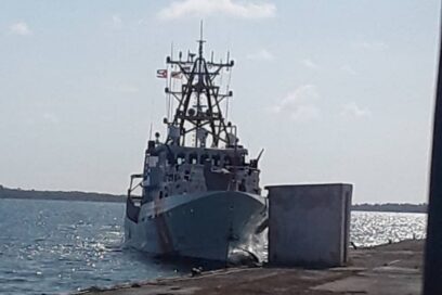 Devuelve Servicio de Guardacostas de EE.UU. a 19 migrantes