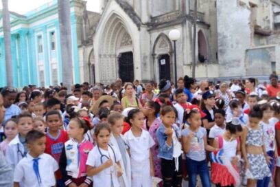 Los trabajadores del futuro desfilaron en Camagüey