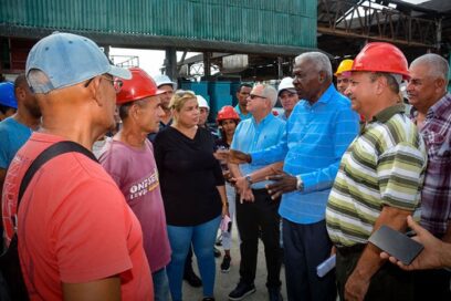 Instó Esteban Lazo en Holguín a incrementar producciones locales