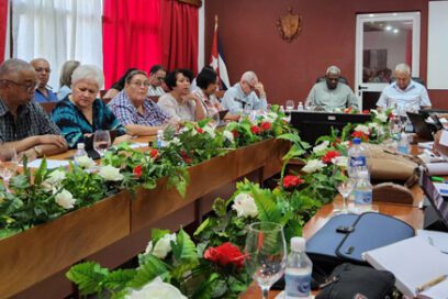 Esteban Lazo presidió resumen de visita parlamentaria a Holguín