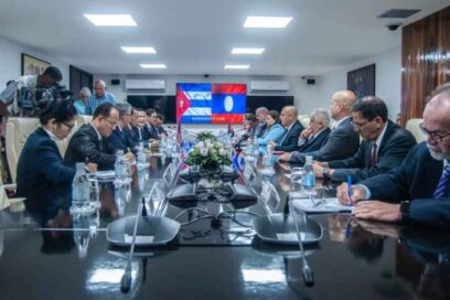 Cuba y Laos reiteran voluntad de construir el socialismo