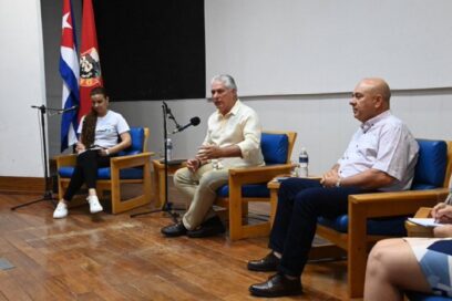 Con ciencia joven y comprometida el país podrá avanzar, afirmó Díaz-Canel