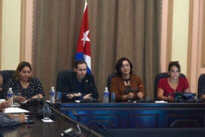 Cuba y Rusia por fortalecer la cooperación en el sector del turismo