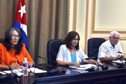 Labor parlamentaria a favor del fortalecimiento de las relaciones entre Cuba y Rusia