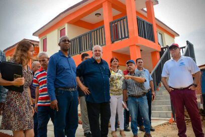 Abogó Primer Ministro por mejorar los servicios en Gibara