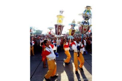 Días de festividad y trabajo en provincia central de Cuba