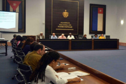Ejercicio de debate y aporte parlamentario, fortaleza del proceso legislativo cubano