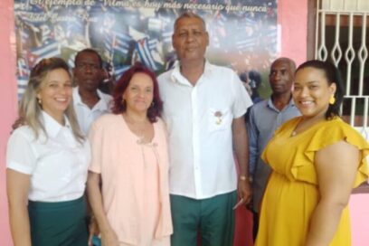 Reverencia al desempeño cotidiano de trabajadores de la refinería de petróleo de Santiago de Cuba