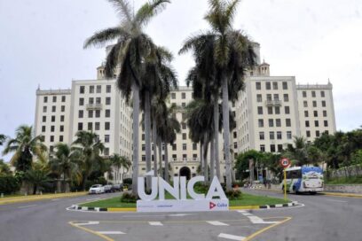 Reportan incendio en el parque del Hotel Nacional