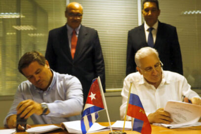 Suscriben Cuba y Rusia contratos en beneficio de flota aérea cubana