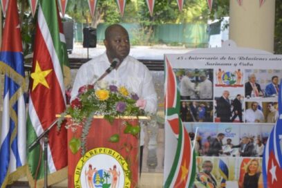 Conmemoraron Cuba y Surinam aniversario 45 del establecimiento de las relaciones diplomáticas