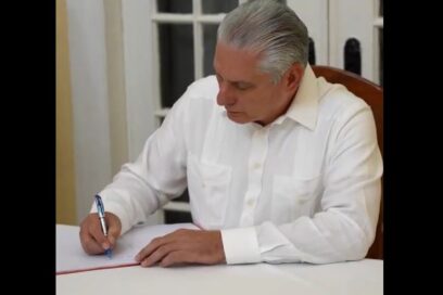 Firman en Cuba libro de condolencias por deceso de Nguyen Phu Trong