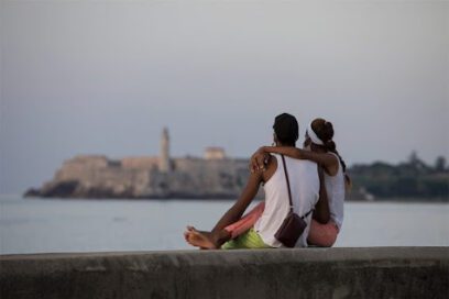 Los que se van… Los que nos quedamos…
