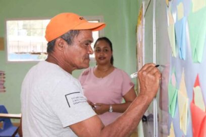 Destacan en Panamá resultados de método cubano de alfabetización