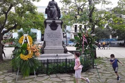 Felicita presidente de Cuba aniversario 335 de Santa Clara