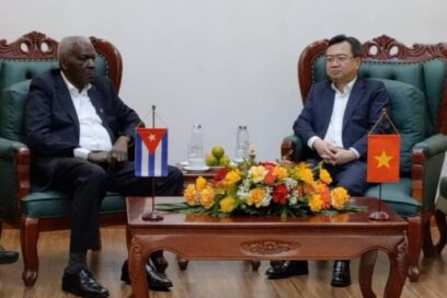 Intercambia Esteban Lazo con copresidente de la Comisión Intergubernamental Vietnam-Cuba