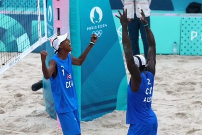 Voly de playa debuta con triunfo